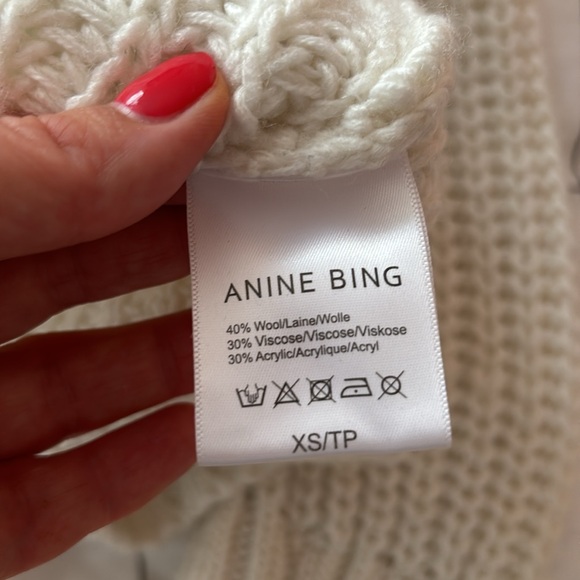 GUC Anine Bing Cozy White Sweater - XS (oversized) - Picture 6 of 8